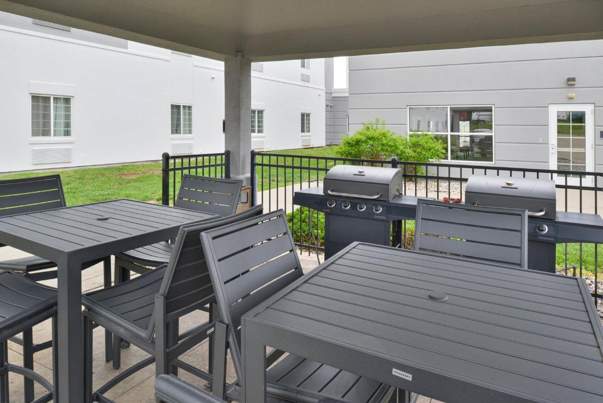 Candlewood Suites Kansas City Northeast By Ihg Zewnętrze zdjęcie