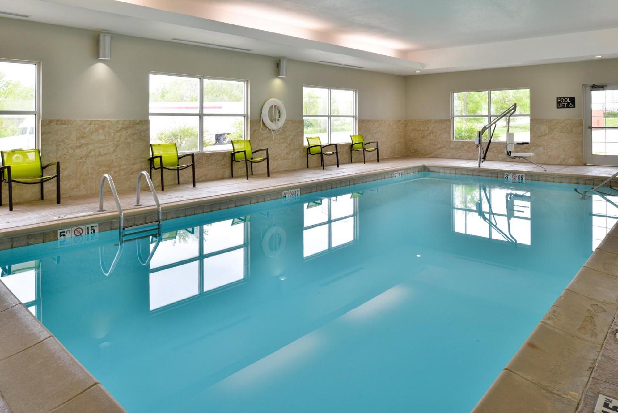 Candlewood Suites Kansas City Northeast By Ihg Zewnętrze zdjęcie