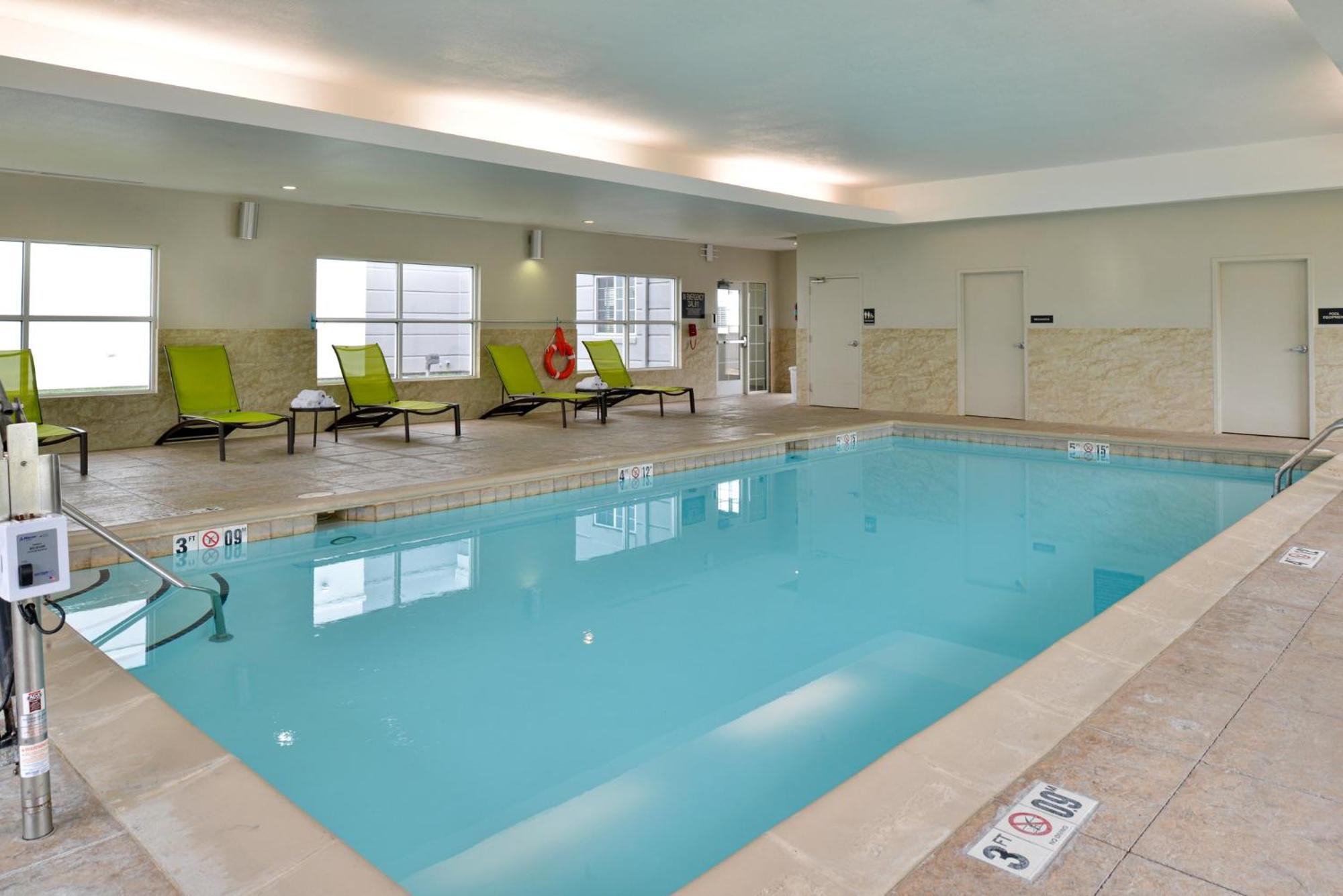 Candlewood Suites Kansas City Northeast By Ihg Zewnętrze zdjęcie