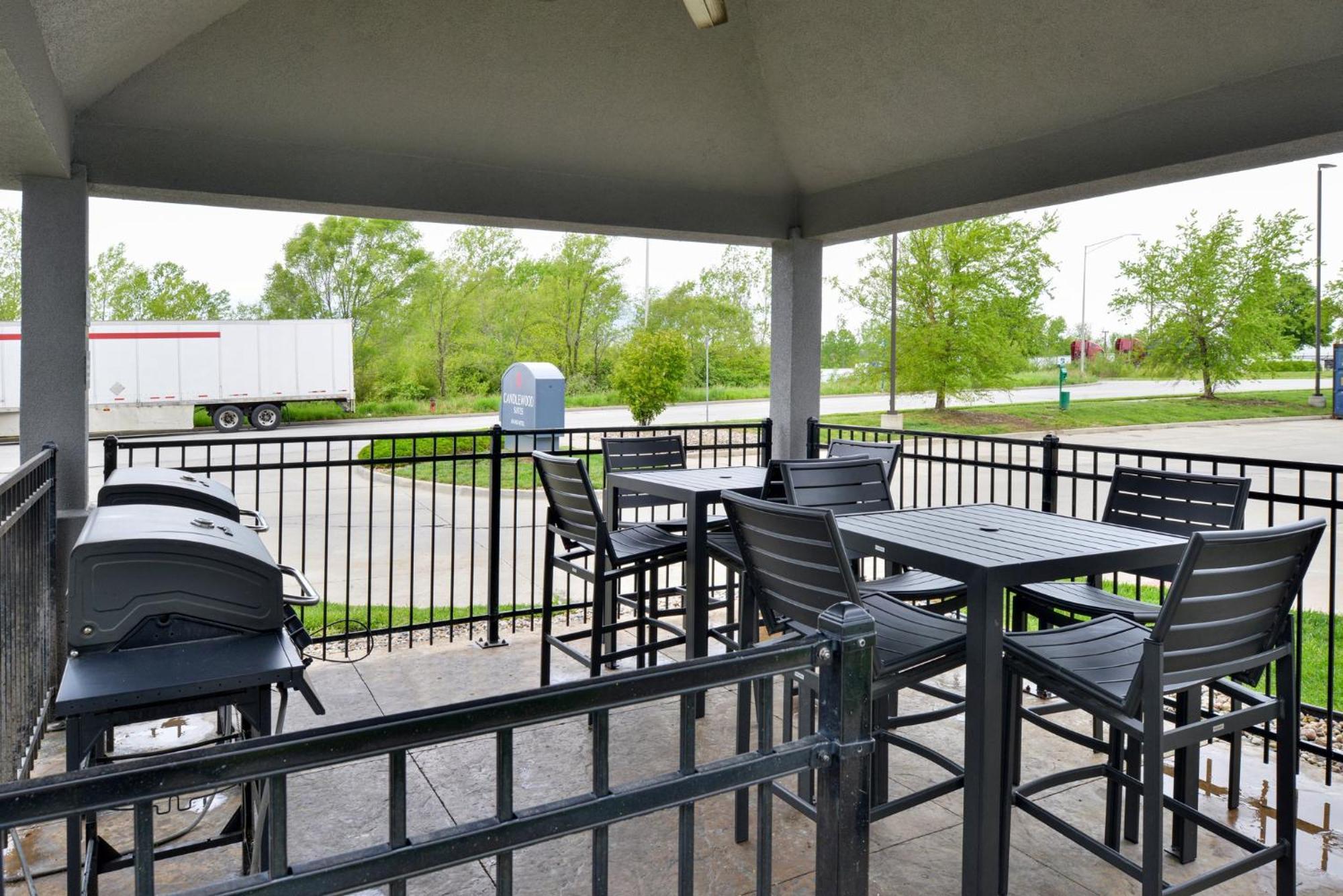 Candlewood Suites Kansas City Northeast By Ihg Zewnętrze zdjęcie